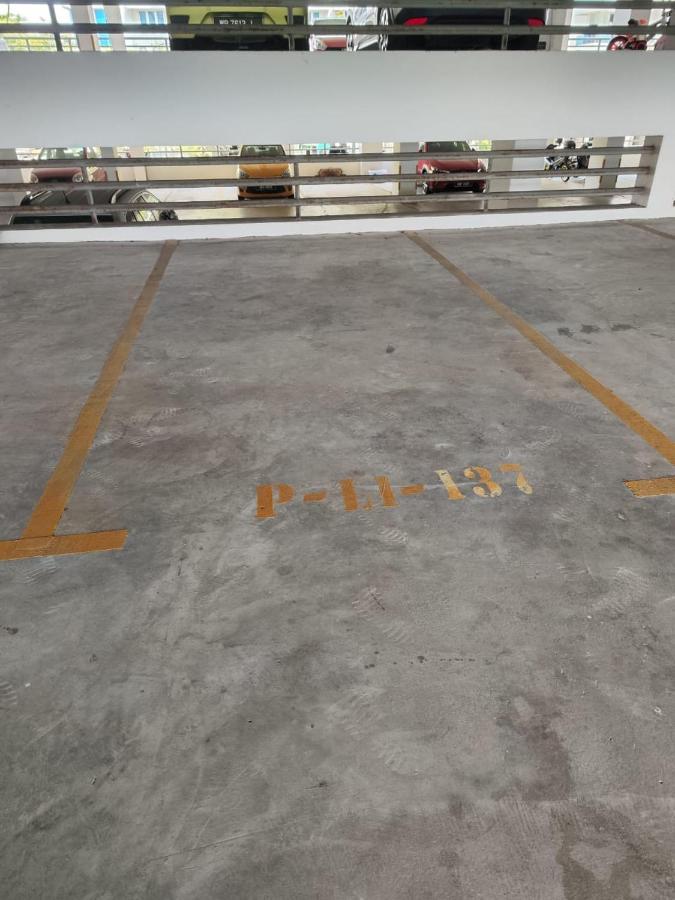 Putra 1 Pool Homestay Bandar Seri Putra Kampong Sungai Buah Екстер'єр фото