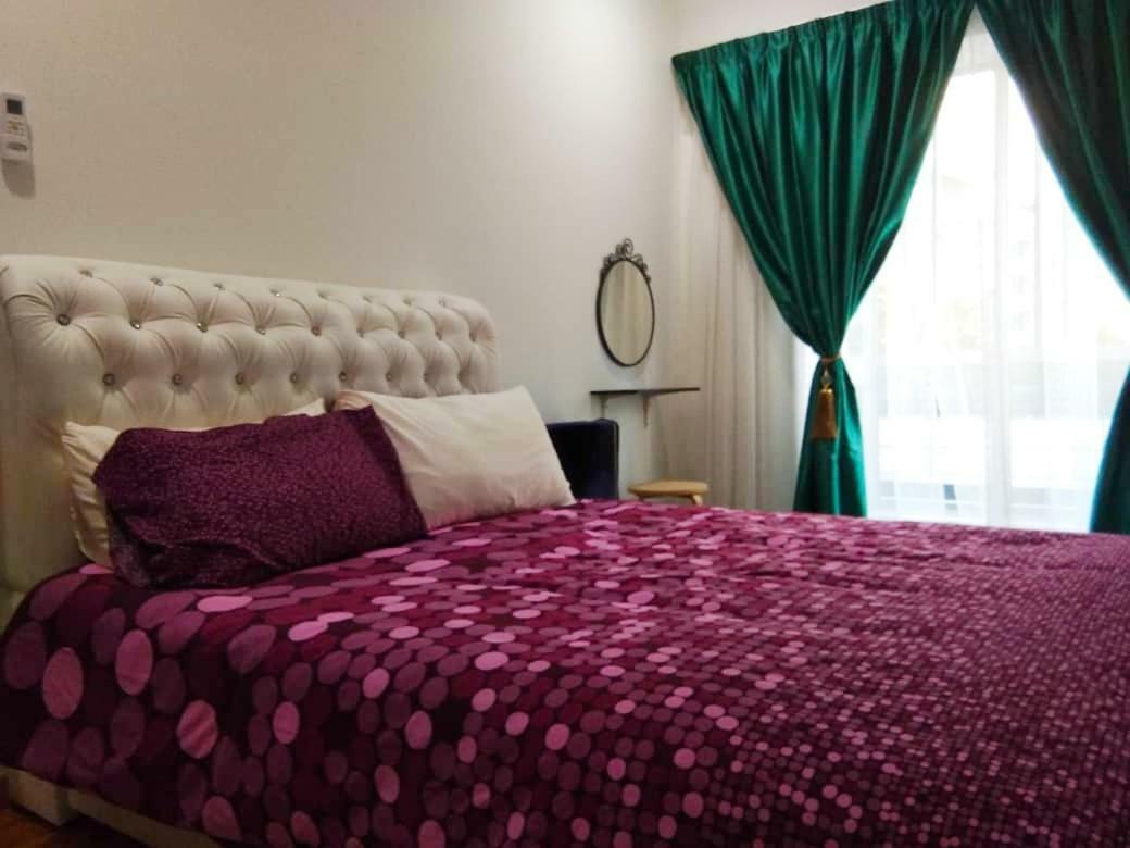 Putra 1 Pool Homestay Bandar Seri Putra Kampong Sungai Buah Екстер'єр фото